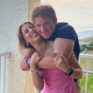 Meet your Posher, Macie